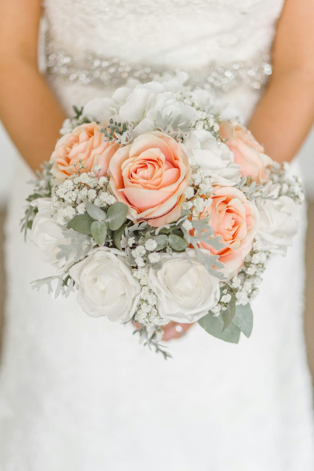 A bouquet of peach roses